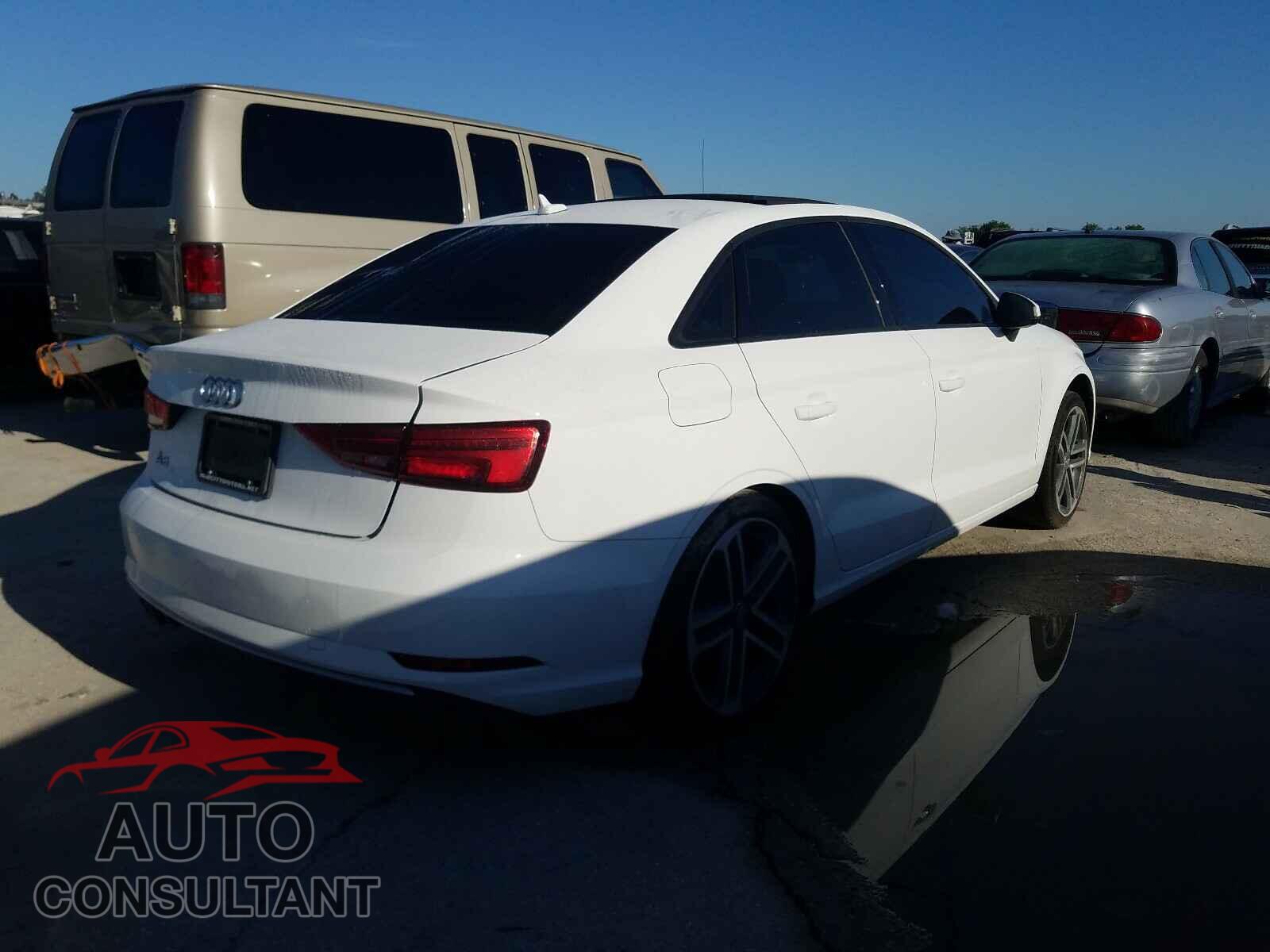AUDI A3 2017 - WAUAUGFFXH1032793