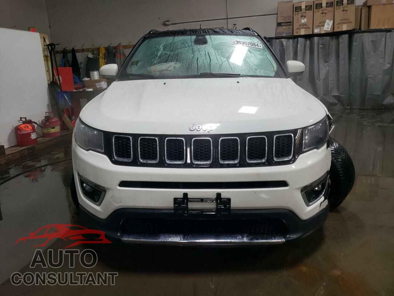 JEEP COMPASS 2018 - 3C4NJDCB7JT254512
