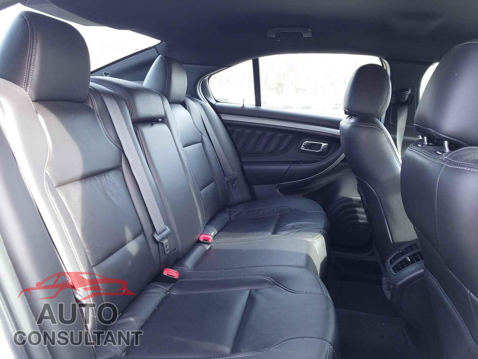 FORD TAURUS 2016 - 1FAHP2E82GG139837