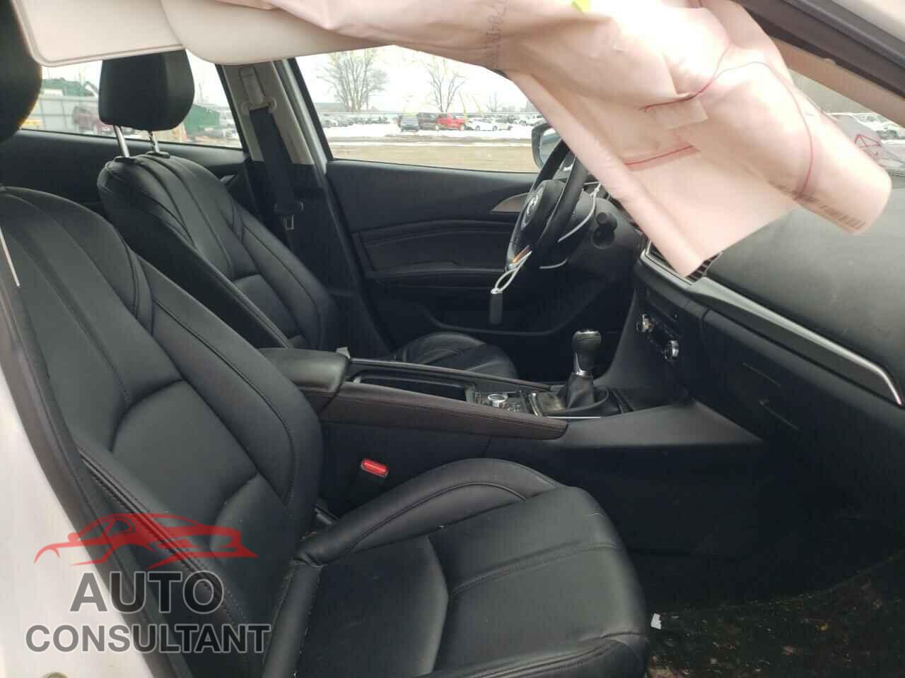 MAZDA 3 2017 - 3MZBN1V73HM150924