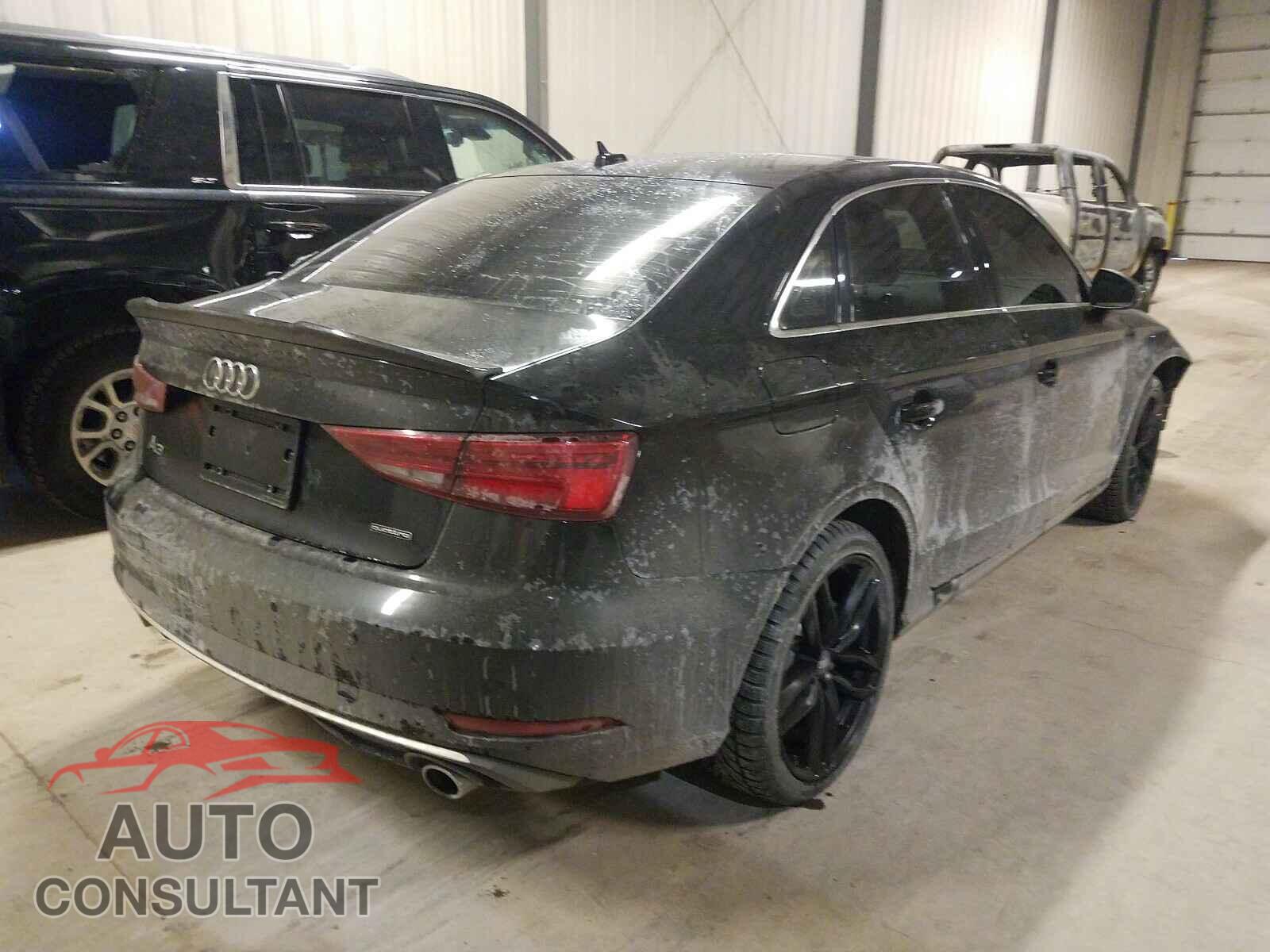 AUDI A3 2019 - WAUBEGFF3KA115460