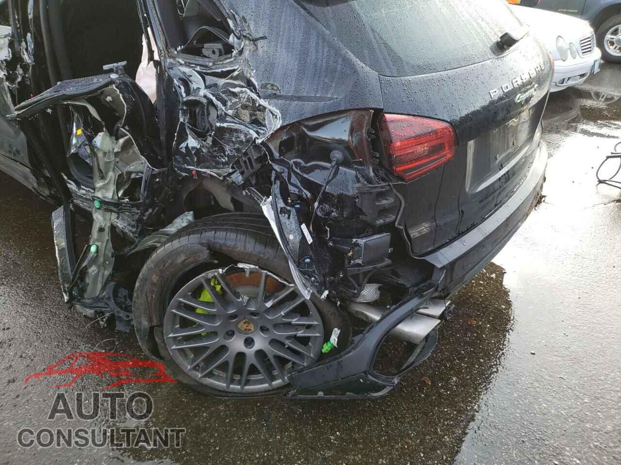 PORSCHE CAYENNE 2017 - WP1AE2A23HLA73065