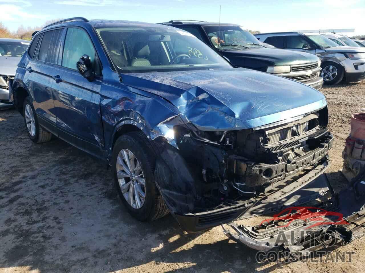 VOLKSWAGEN TIGUAN 2018 - 3VV1B7AX0JM115121