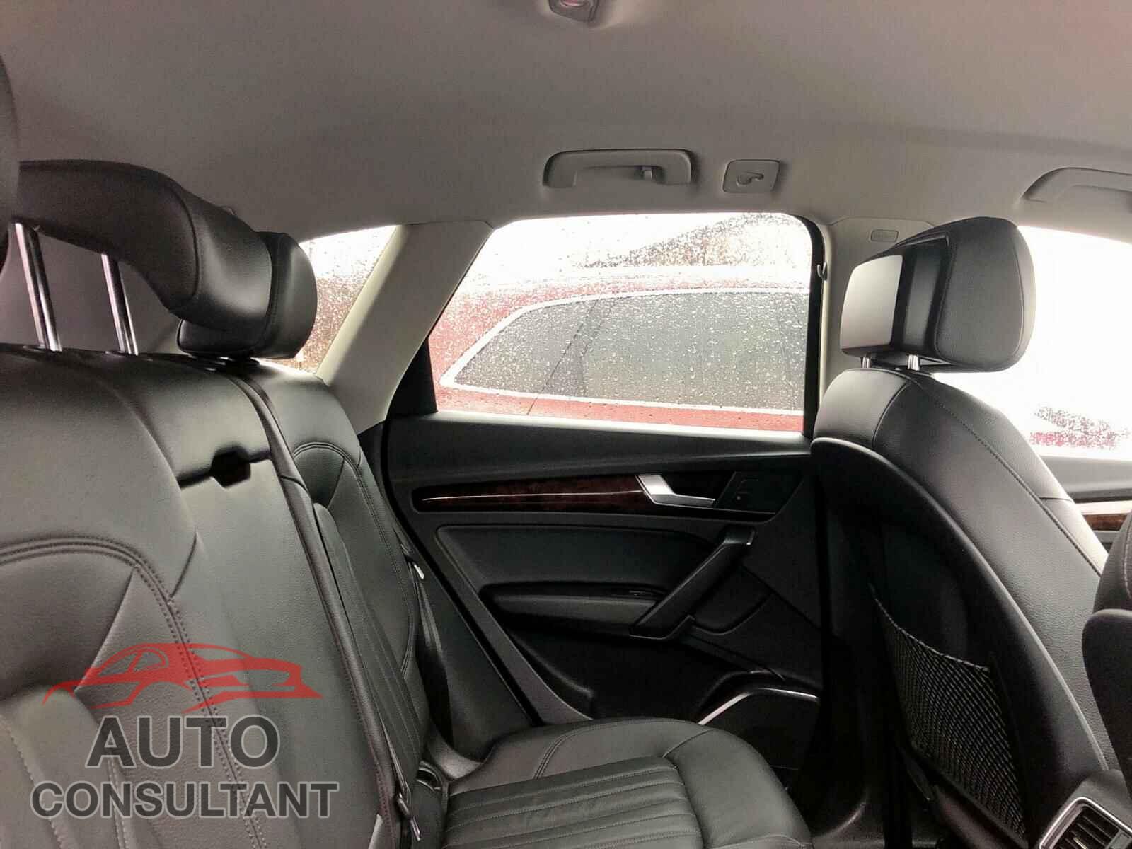 AUDI Q5 2018 - 1FMCU0G60LUA12444