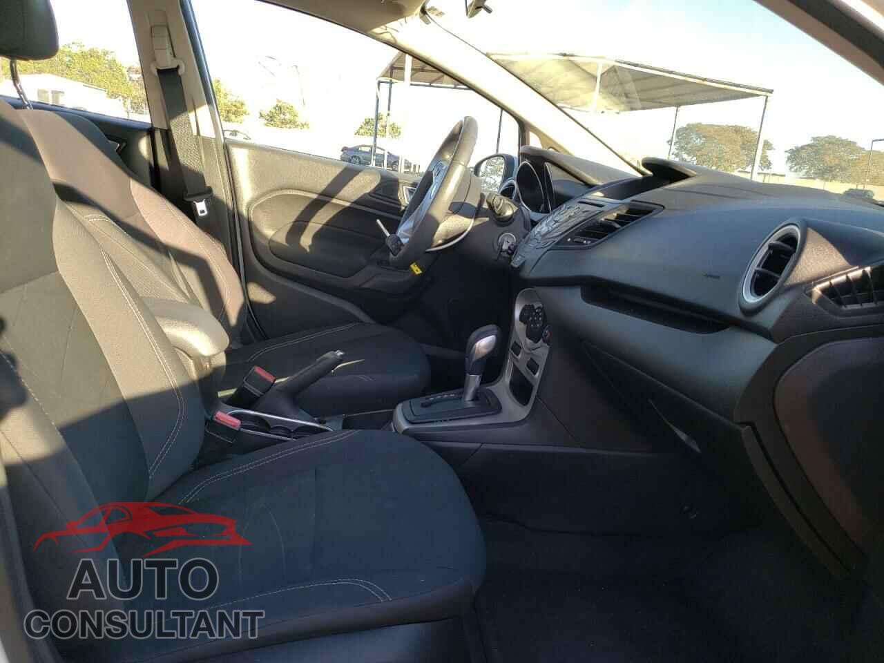 FORD FIESTA 2016 - 3FADP4EJ9GM105641