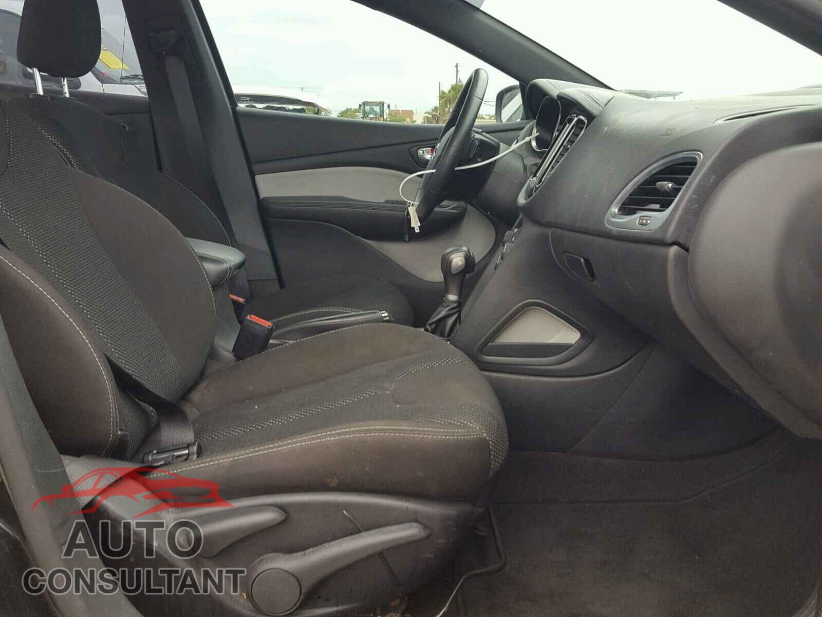 DODGE DART 2015 - 1C3CDFBB8FD403281