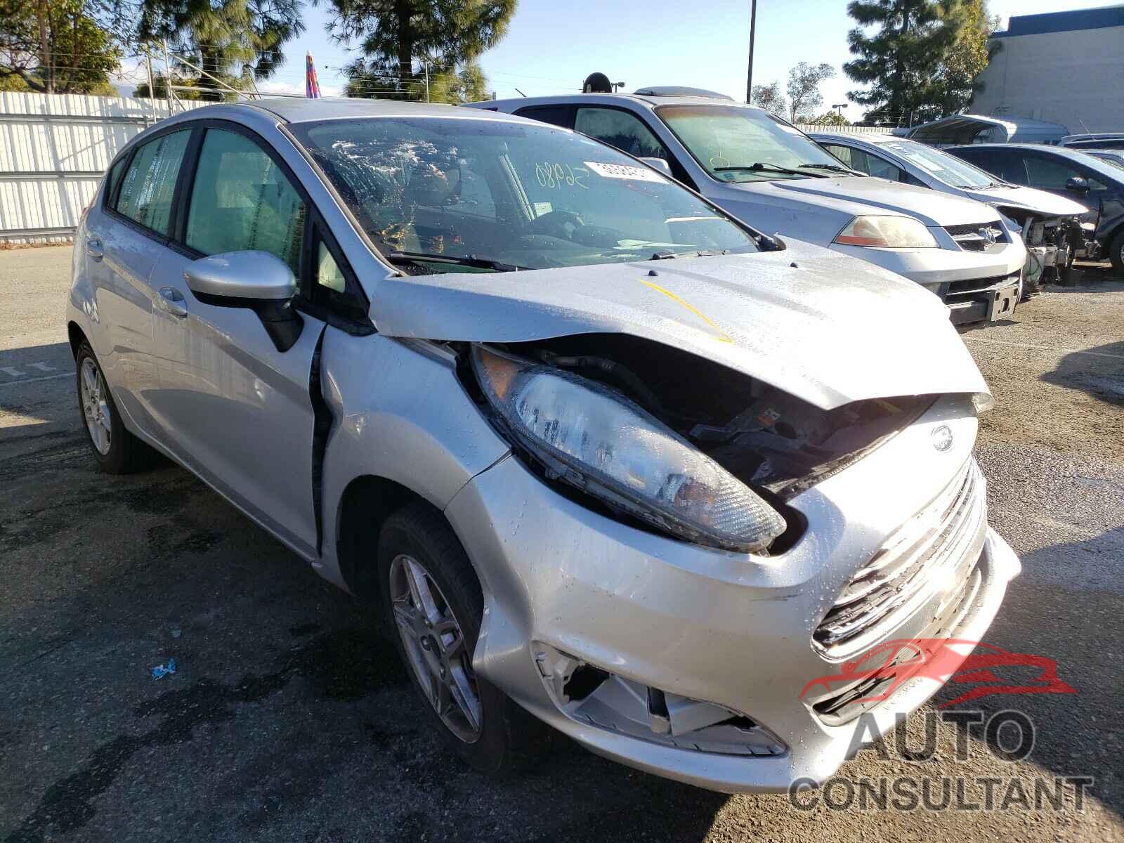 FORD FIESTA 2018 - 3FADP4EJ6JM107399