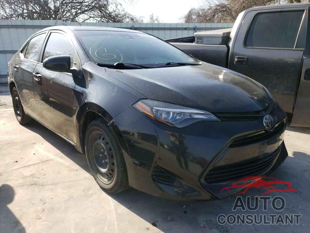 TOYOTA COROLLA 2018 - 5YFBURHE9JP833322
