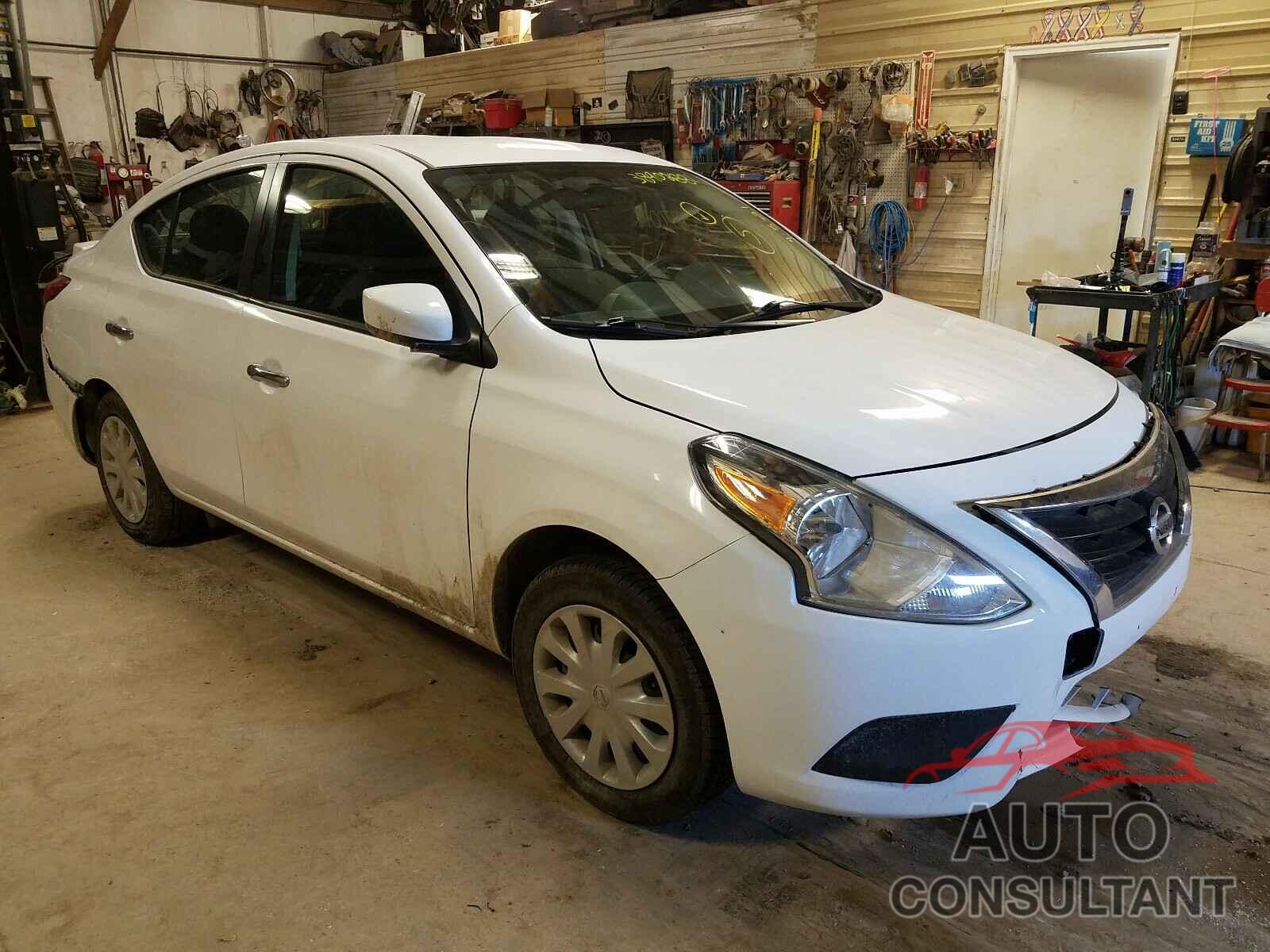 NISSAN VERSA 2019 - 3N1CN7AP8KL852351