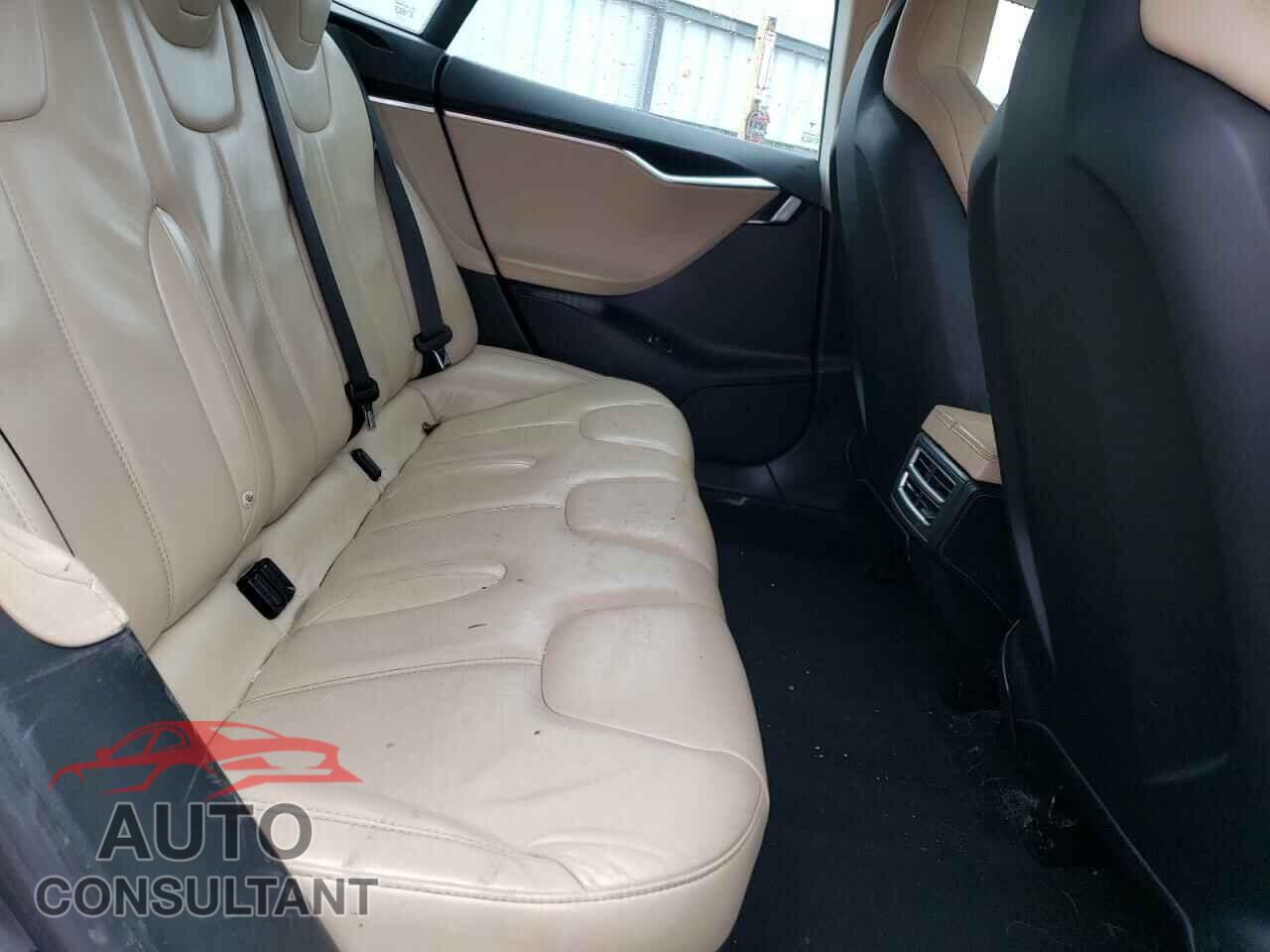 TESLA MODEL S 2016 - 5YJSA1E1XGF143305