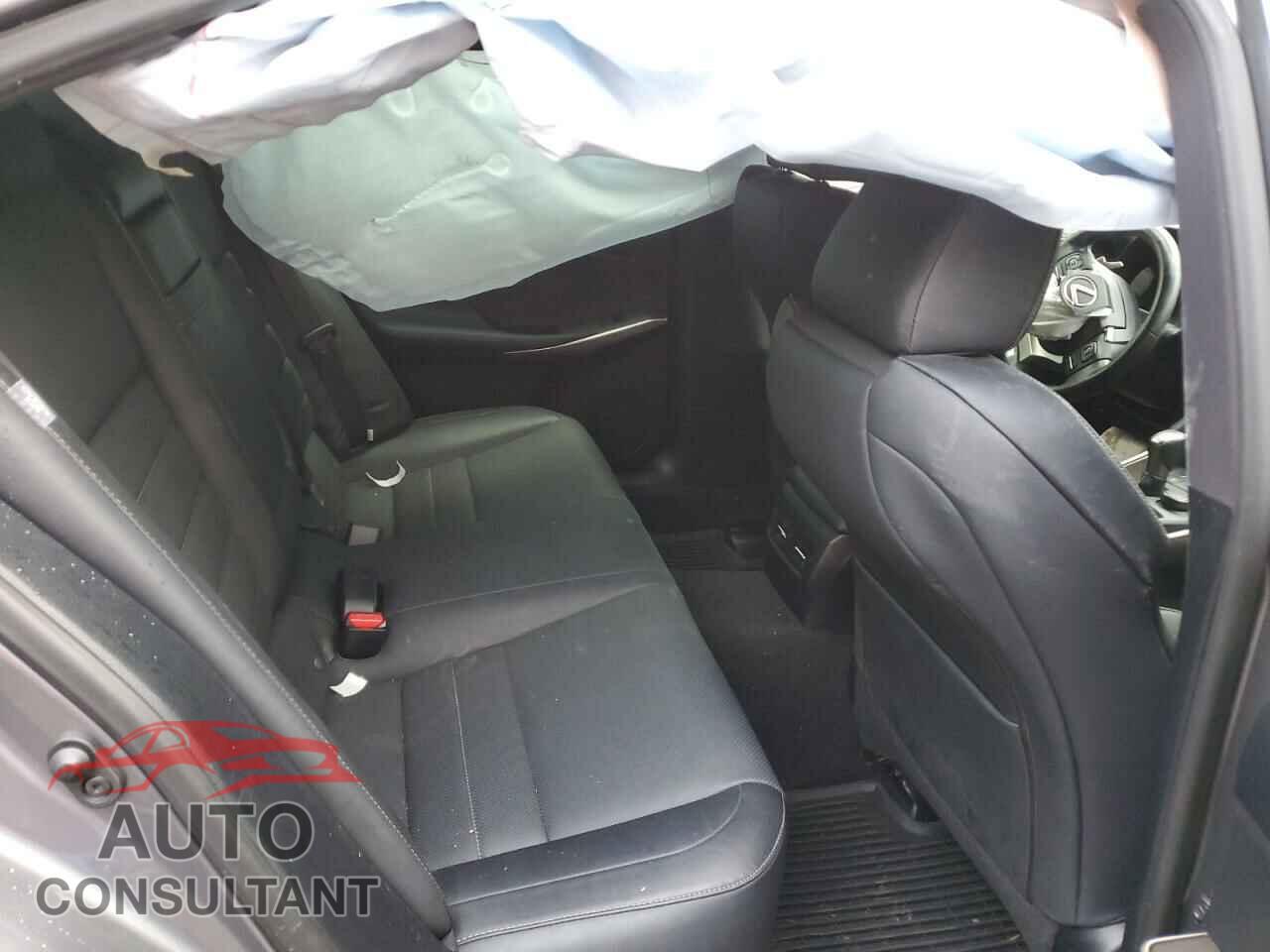 LEXUS IS 2019 - JTHC81D23K5039032