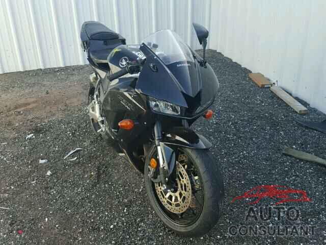 HONDA CBR CYCLE 2015 - JH2PC4005FK800438