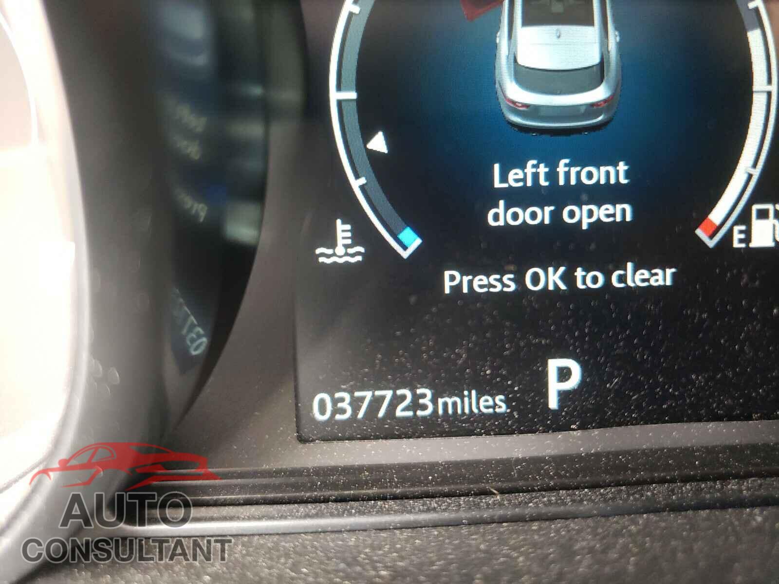 JAGUAR F-PACE 2018 - SADCK2FX8JA329357