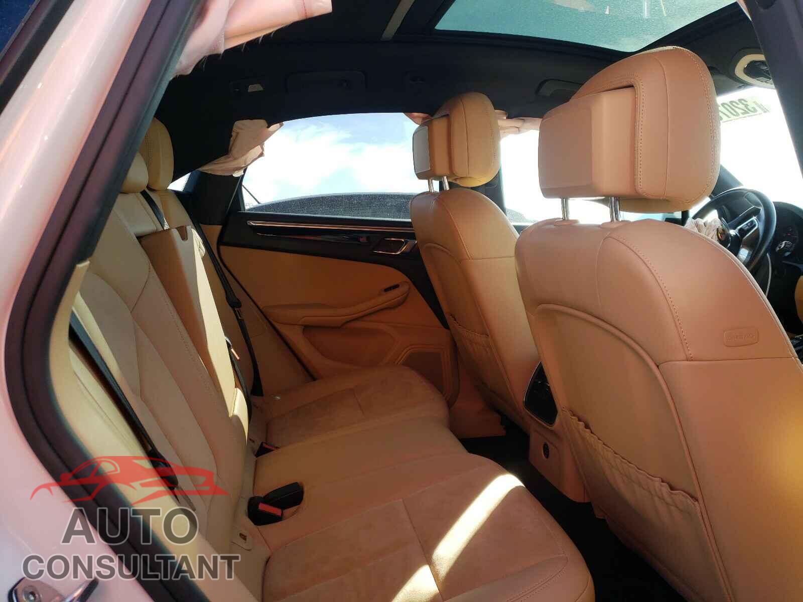 PORSCHE MACAN 2017 - WP1AA2A54HLB03356