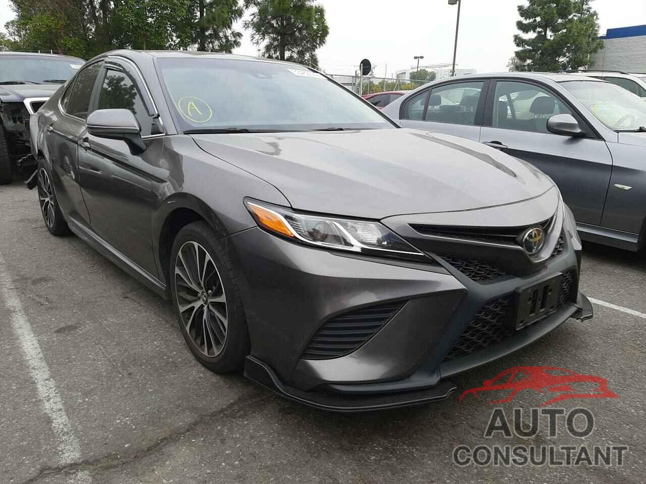 TOYOTA CAMRY 2018 - 3VWH17AU8HM533598