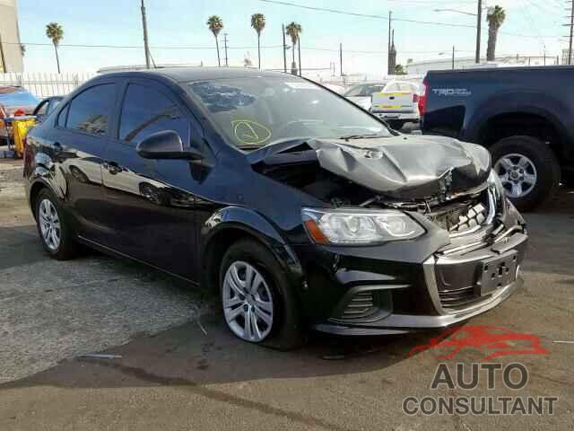 CHEVROLET SONIC 2018 - 1G1JB5SG8J4116281
