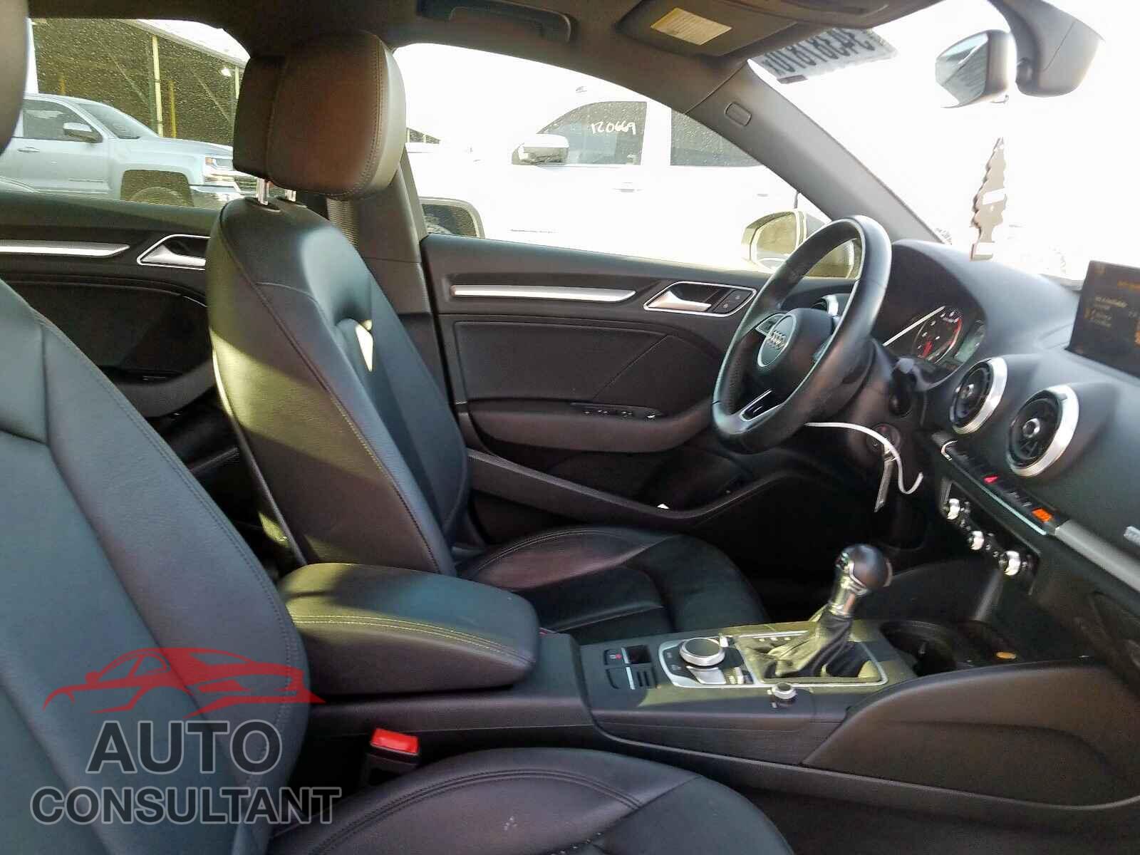 AUDI A3 2017 - WAUAUGFF1H1031273