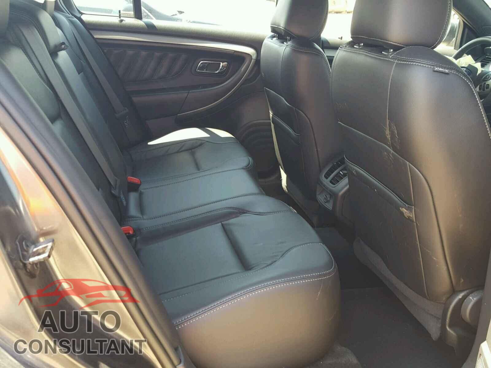 FORD TAURUS 2015 - 1FAHP2E87FG182584