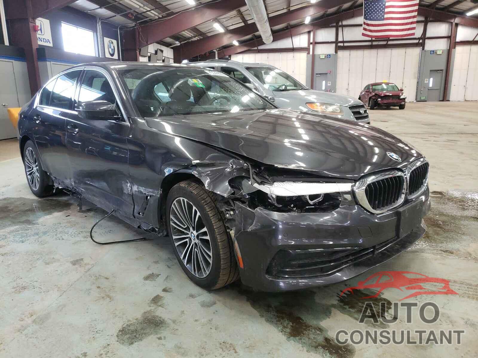 BMW 5 SERIES 2019 - WBAJA7C55KWW47864