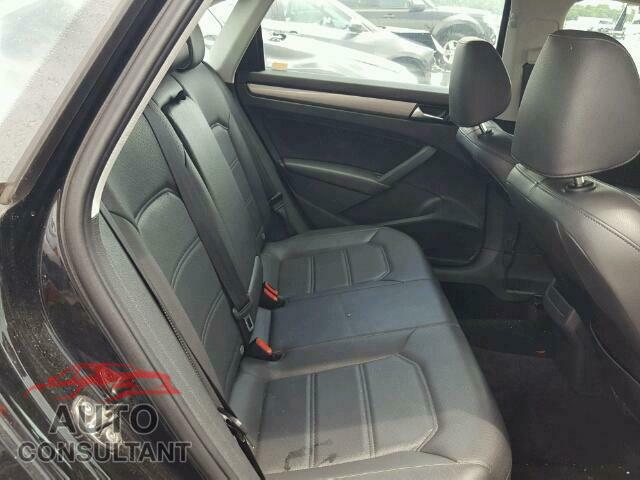 VOLKSWAGEN PASSAT 2015 - 1VWAT7A34FC002674