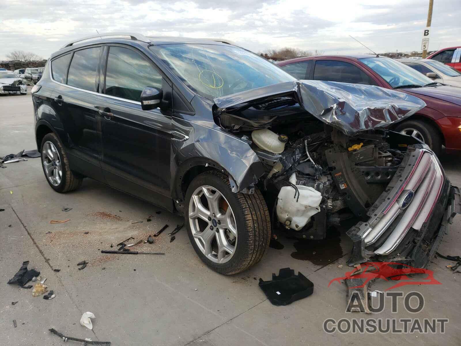 FORD ESCAPE 2017 - 1FMCU0J90HUE71323