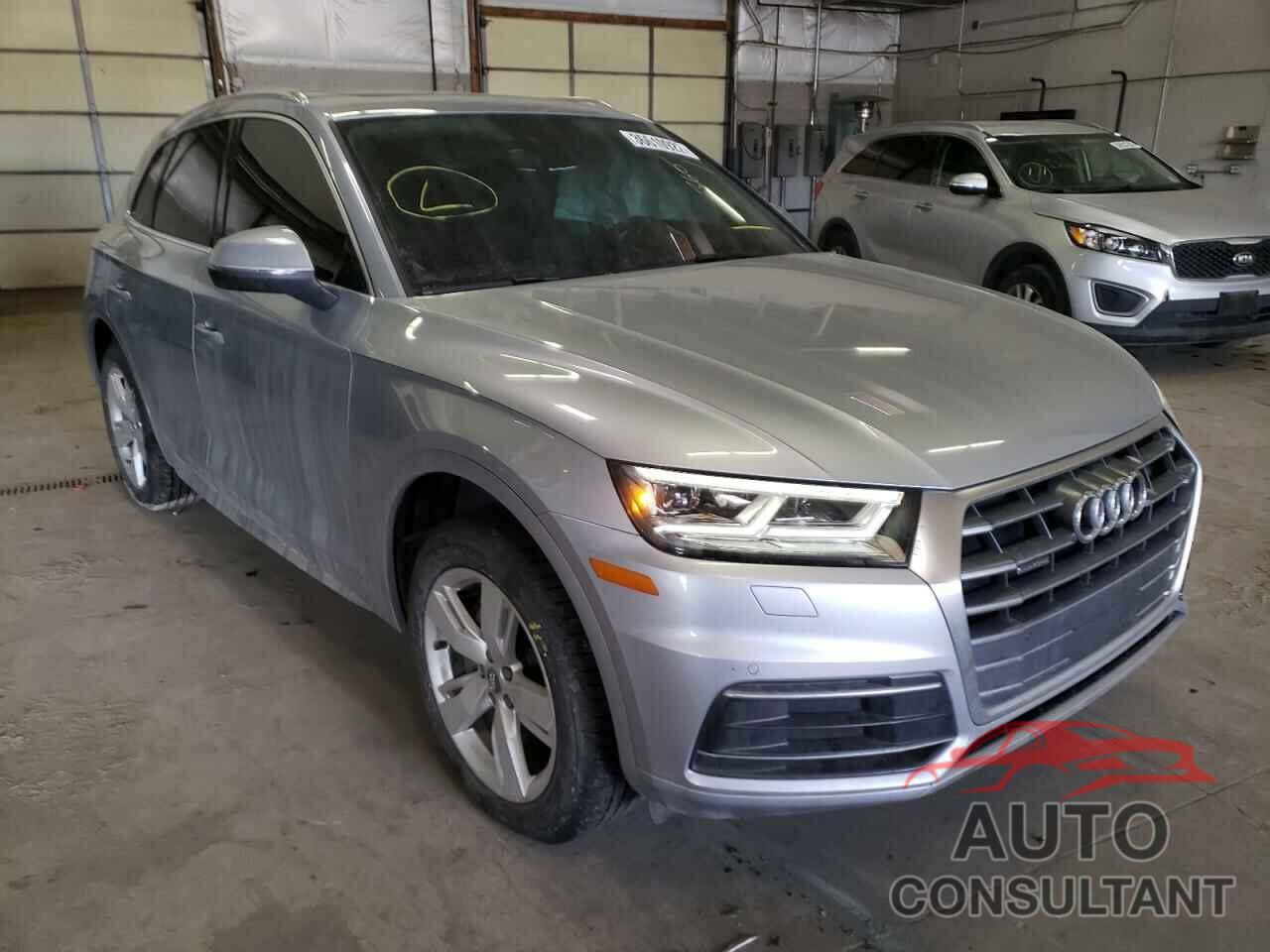 AUDI Q5 2018 - WA1BNAFY9J2031440