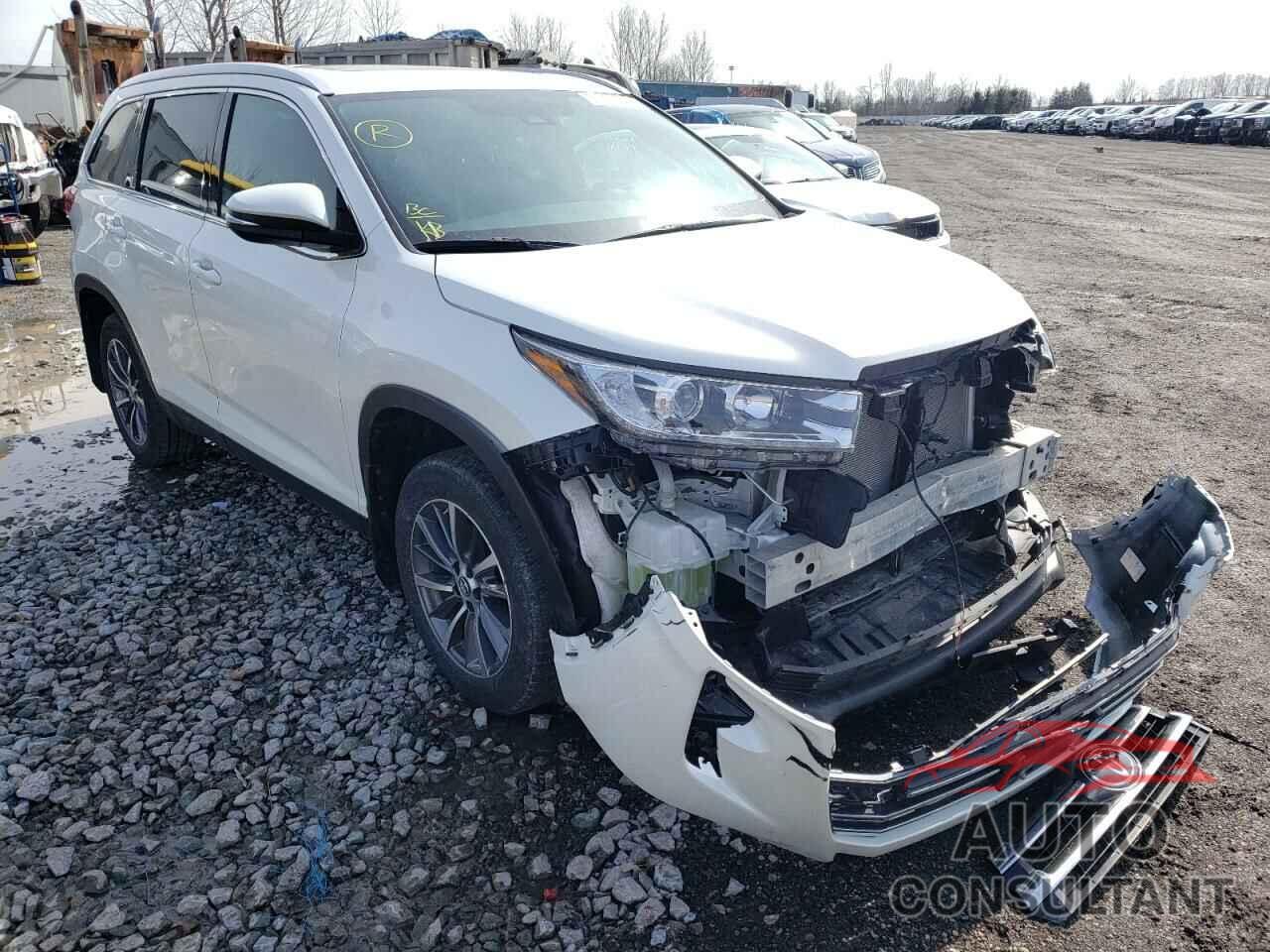 TOYOTA HIGHLANDER 2019 - 5TDJZRFH0KS732429