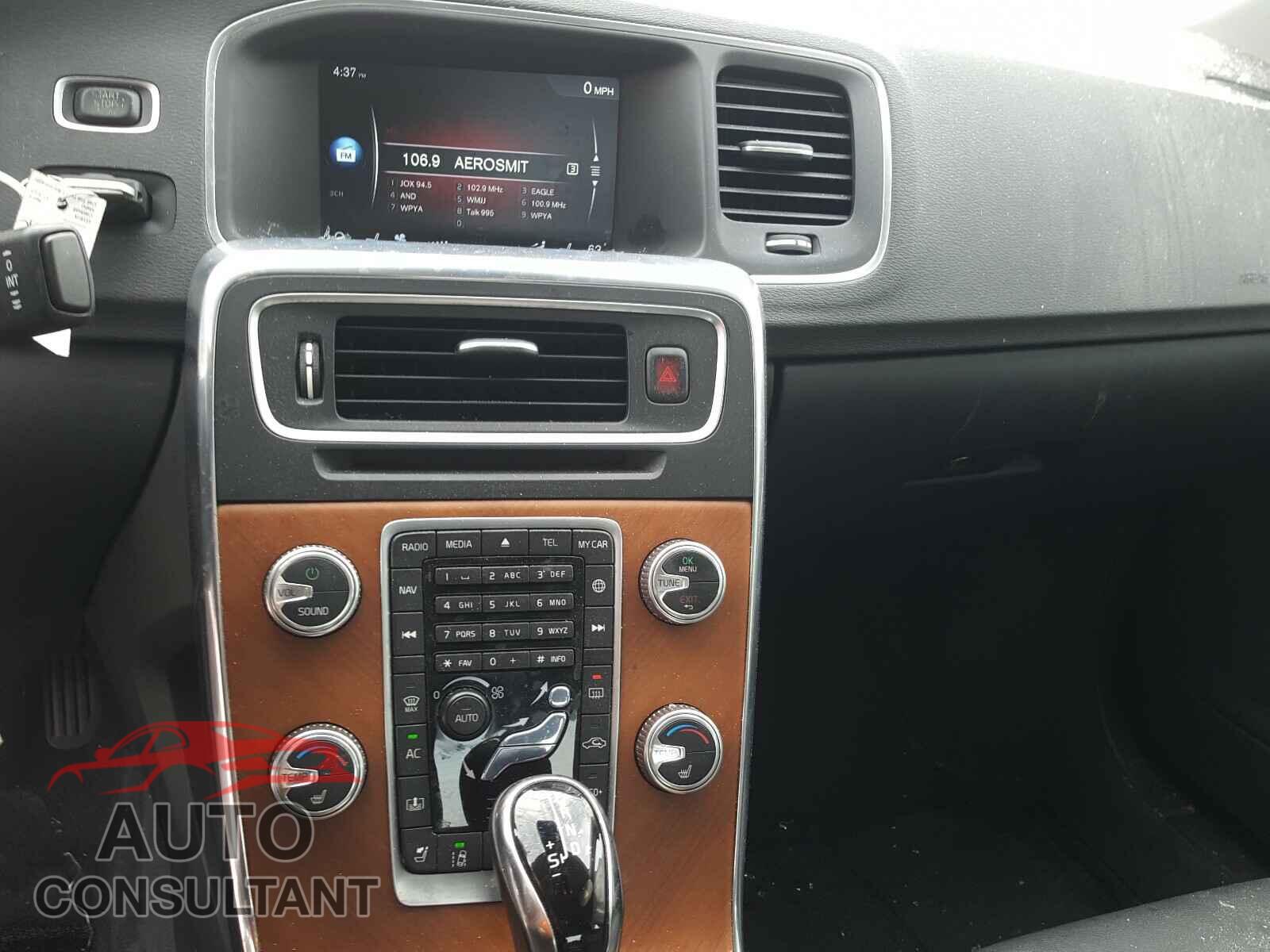 VOLVO S60 2017 - LYV402HM8HB131762