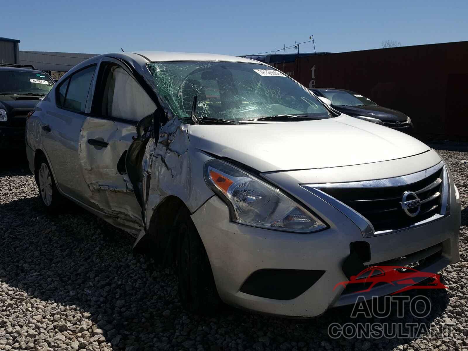 NISSAN VERSA 2018 - 3N1CN7AP9JL863597