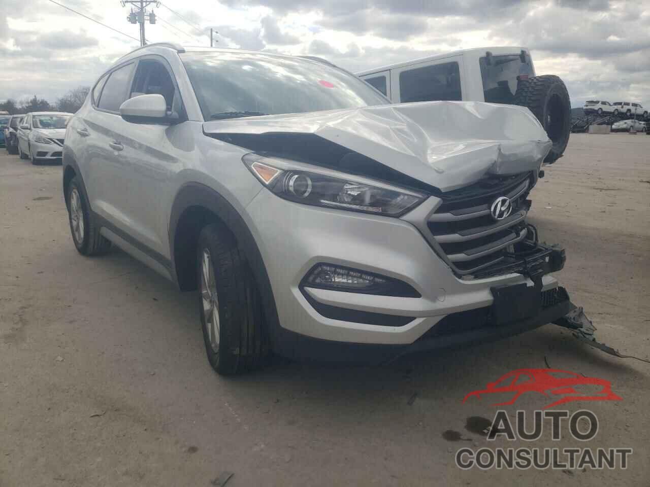 HYUNDAI TUCSON 2018 - KM8J33A48JU688625