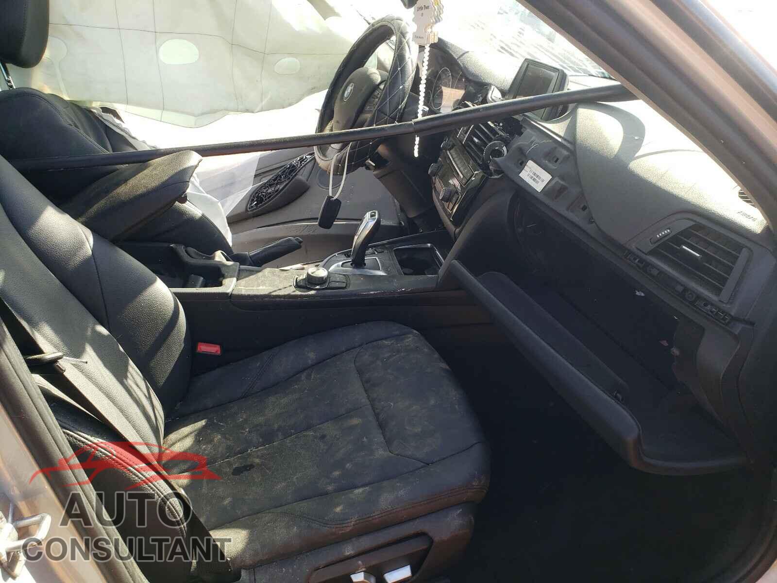 BMW 3 SERIES 2016 - WBA8E1G52GNU11230
