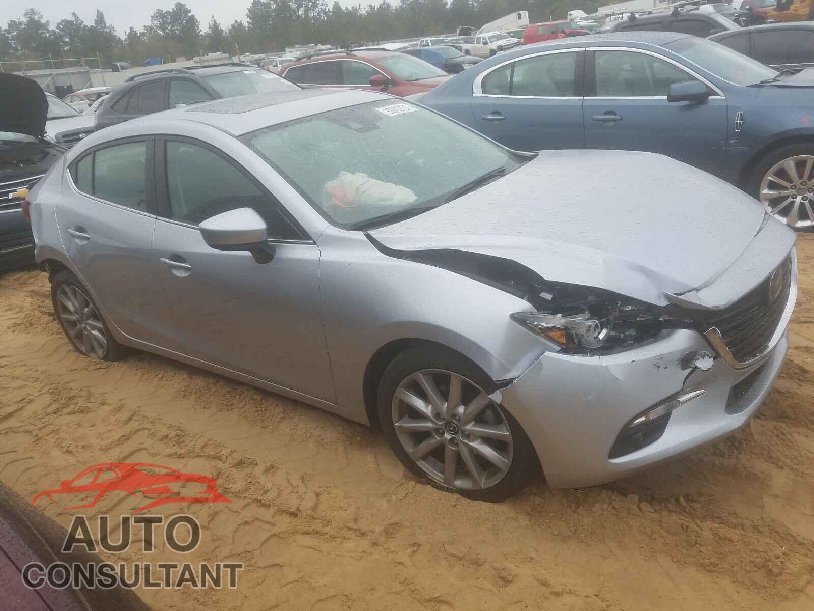 MAZDA 3 2017 - 3MZBN1W3XHM125093