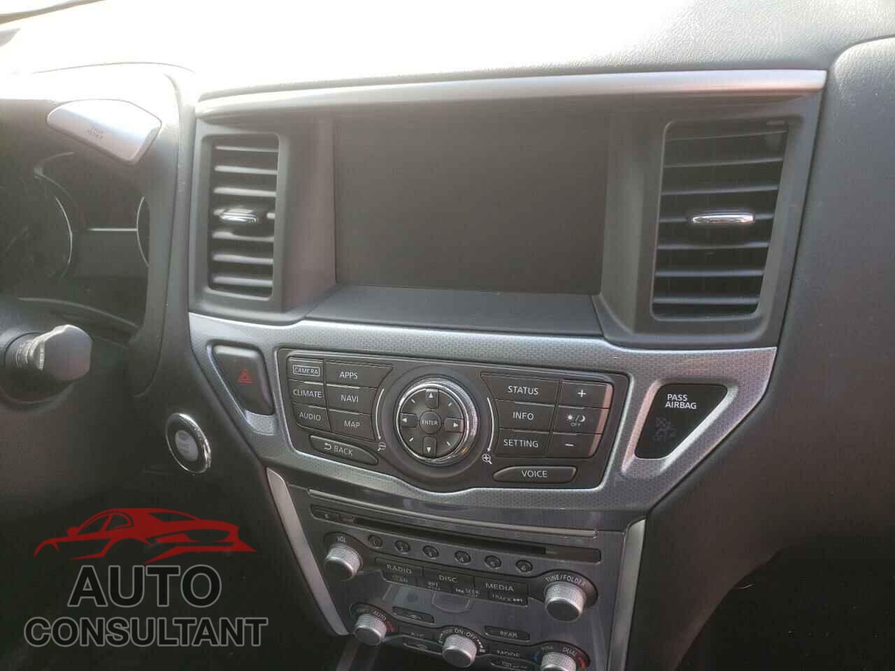 NISSAN PATHFINDER 2017 - 5N1DR2MM2HC695295
