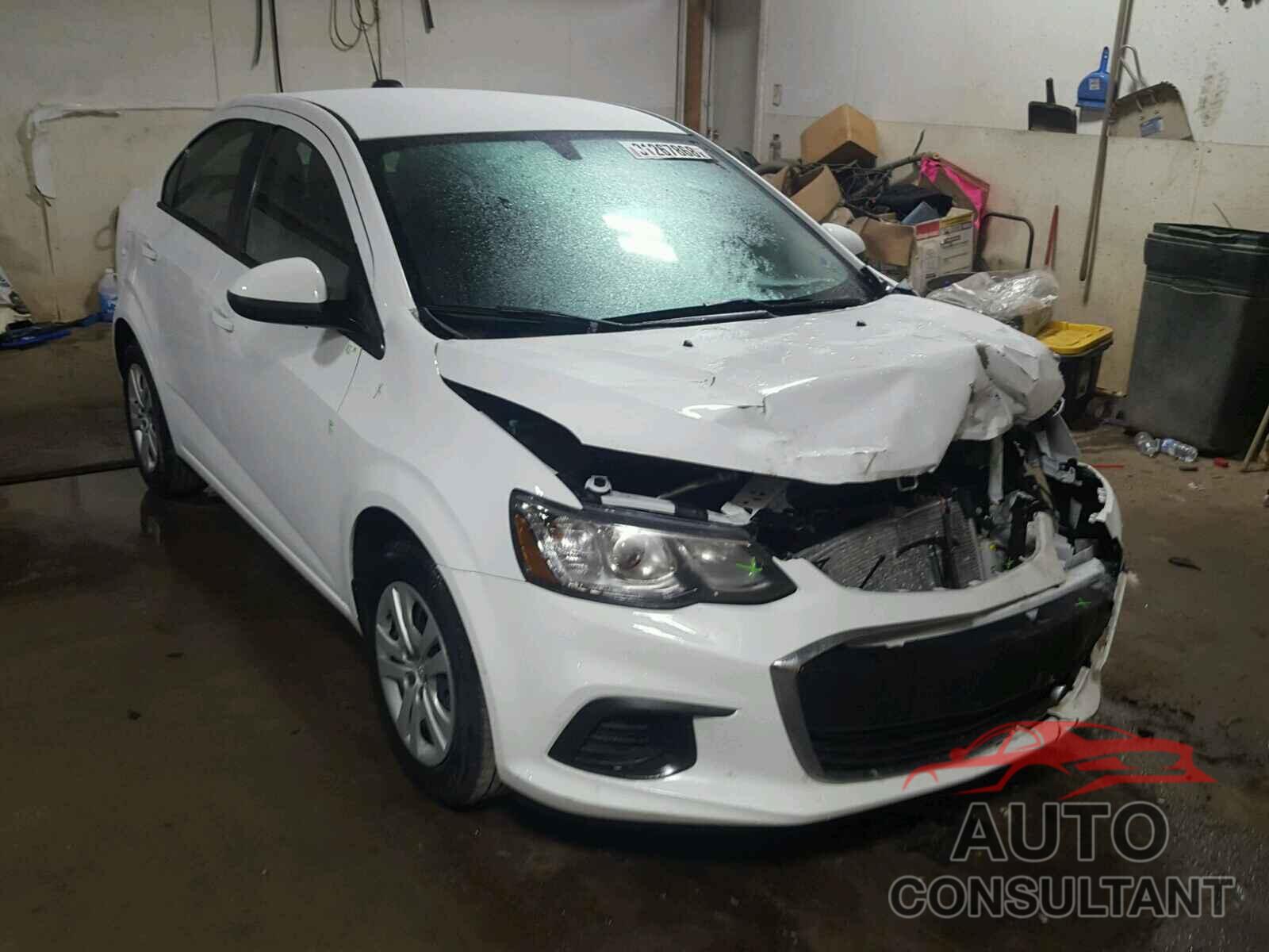 CHEVROLET SONIC 2017 - 1G1JB5SH7H4112953