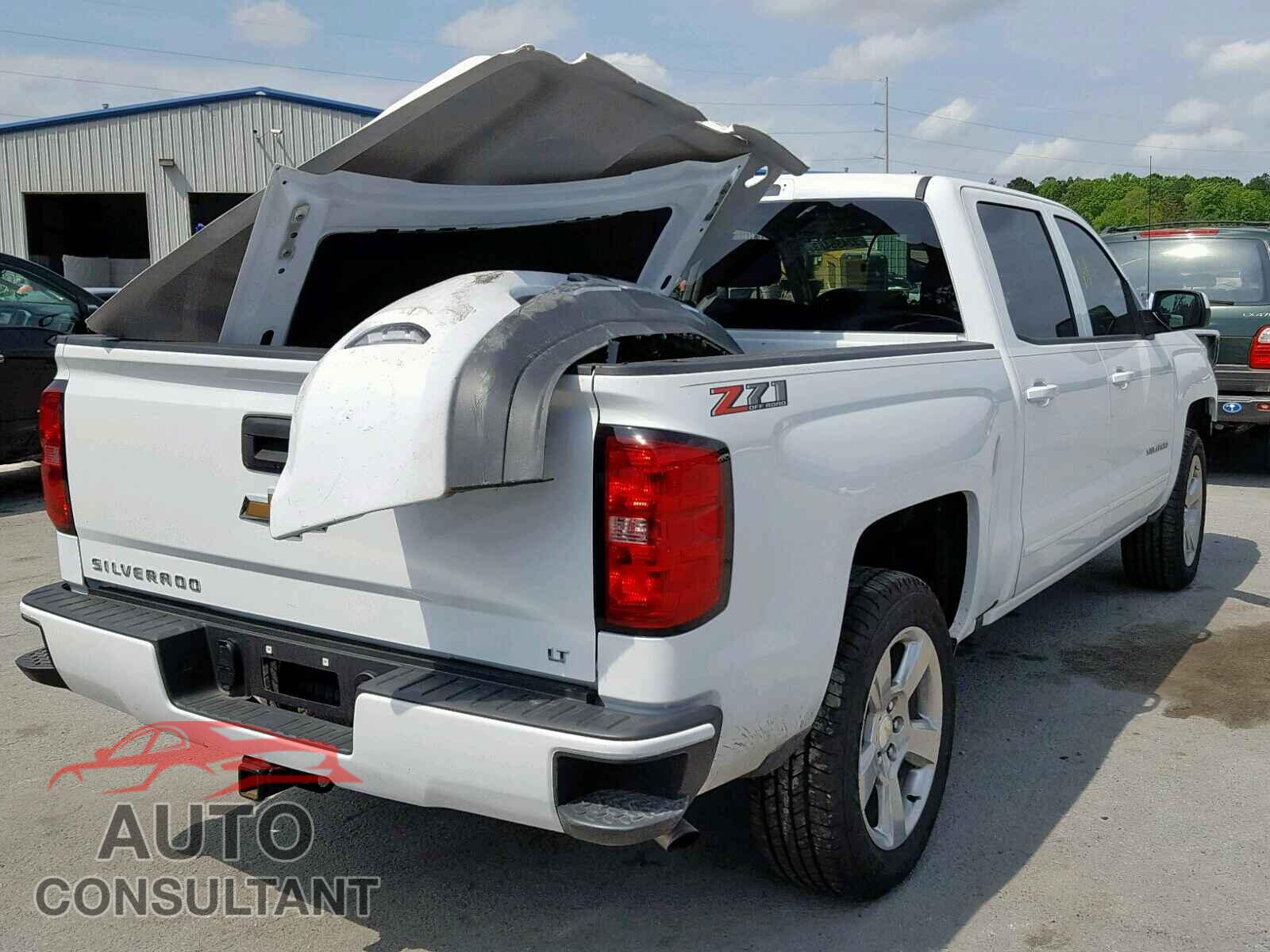 CHEVROLET SILVERADO 2018 - WVGAV7AX0HK018777
