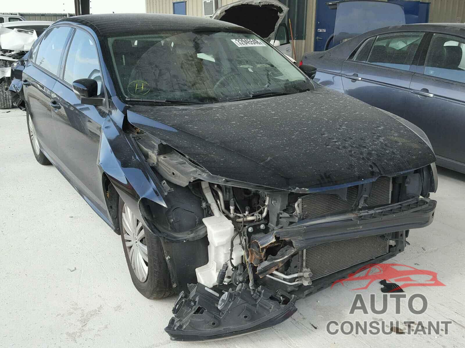 VOLKSWAGEN PASSAT 2015 - 1VWAT7A36FC047826