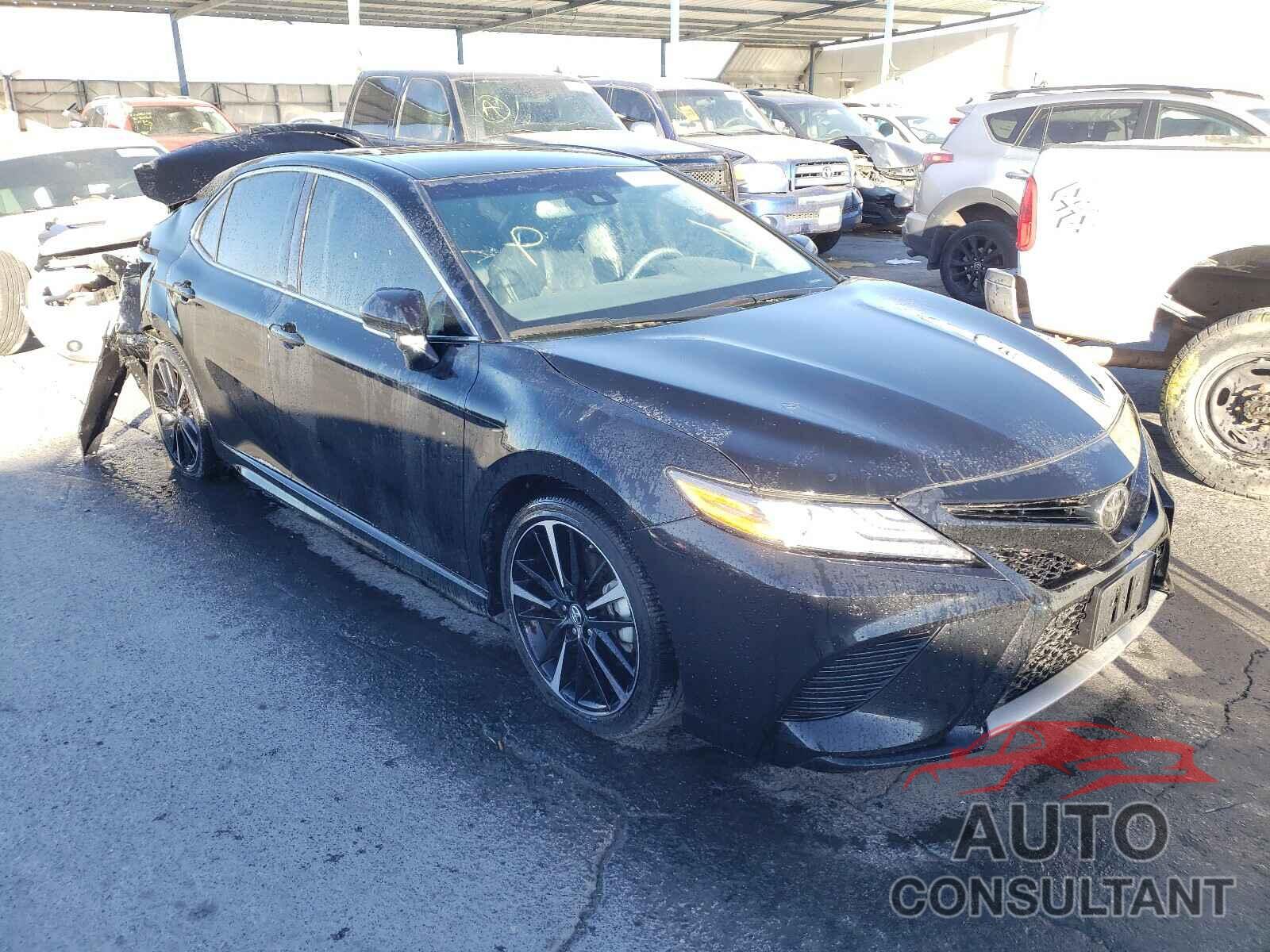 TOYOTA CAMRY 2018 - 4T1B61HK9JU039615