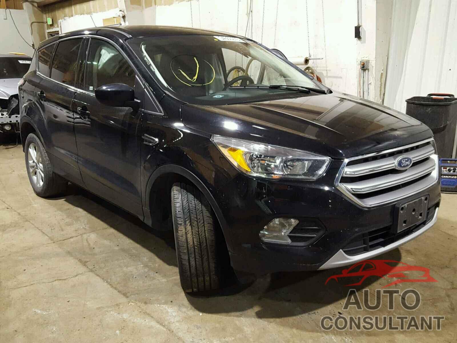 FORD ESCAPE 2017 - 1FMCU9G93HUC96447
