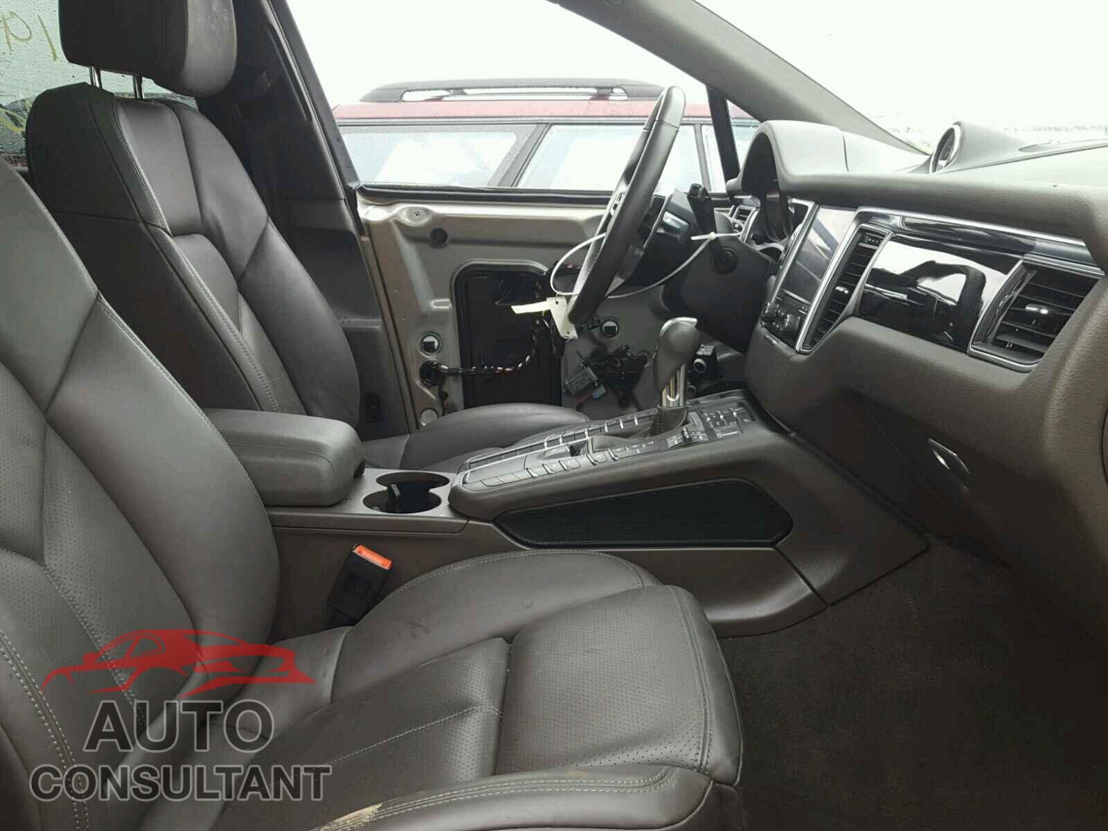 PORSCHE MACAN 2017 - WP1AA2A58HLB06079