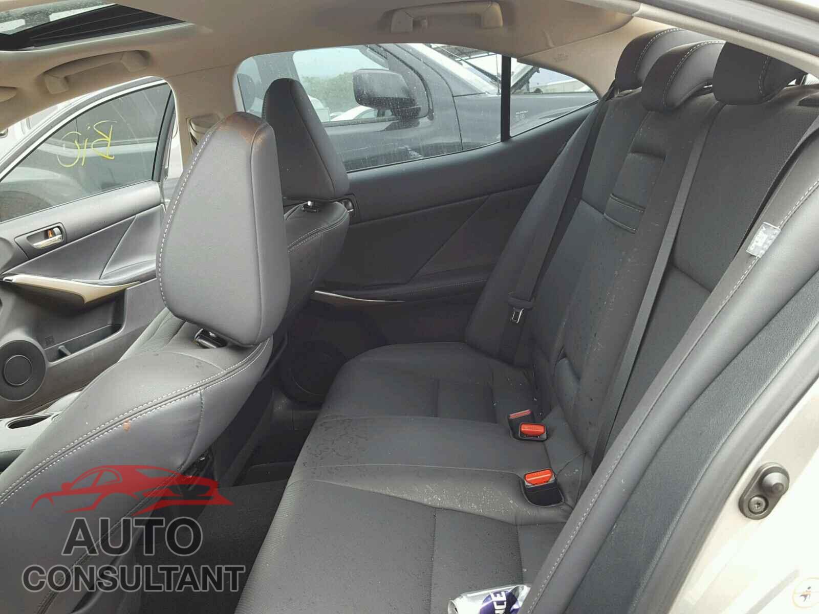 LEXUS IS250 2015 - JTHBF1D23F5074404
