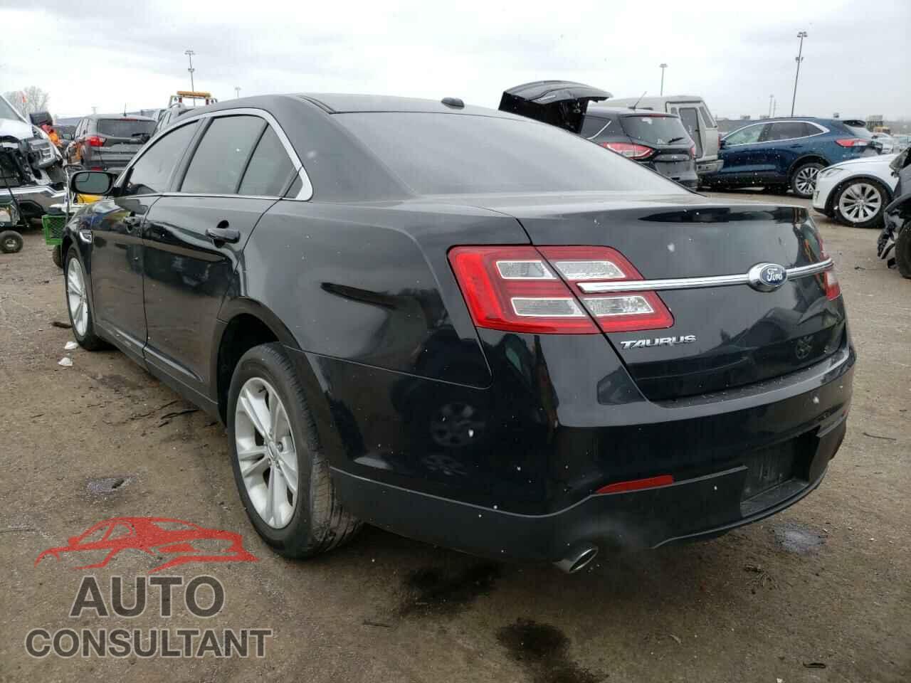 FORD TAURUS 2018 - 1FAHP2D88JG126731