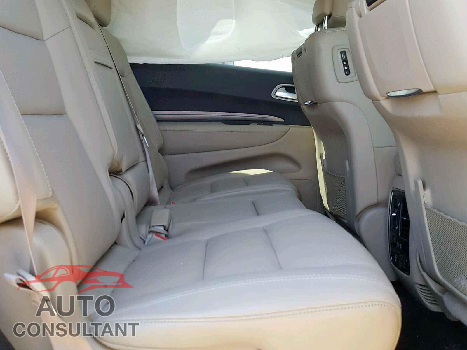DODGE DURANGO 2018 - 1C4SDJET6JC261400