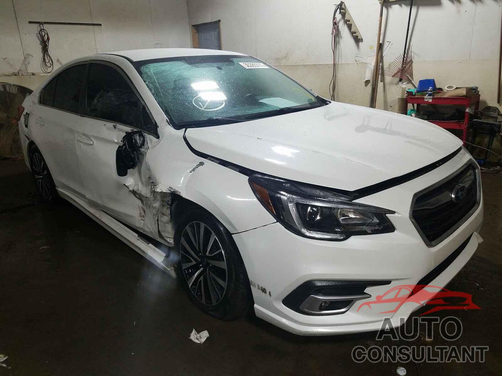 SUBARU LEGACY 2018 - 4S3BNAF66J3045164