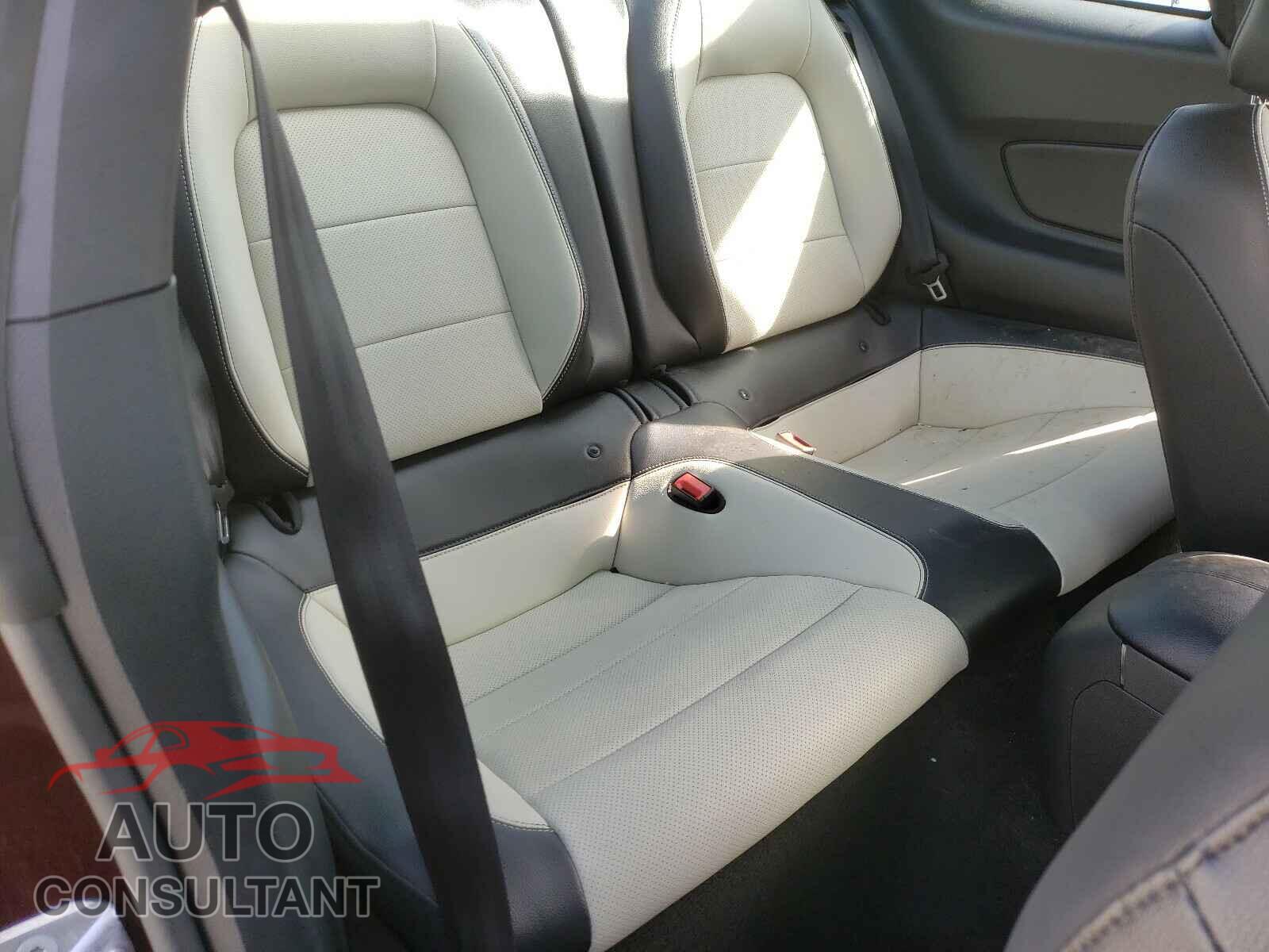 FORD MUSTANG 2018 - 1FA6P8TH7J5147092