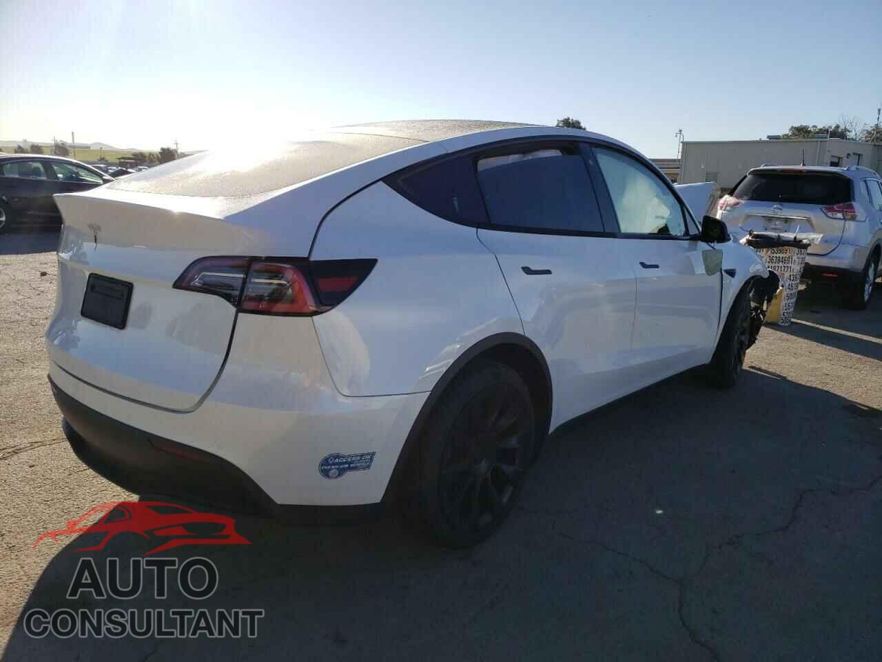 TESLA MODEL Y 2021 - 5YJYGDED3MF103728