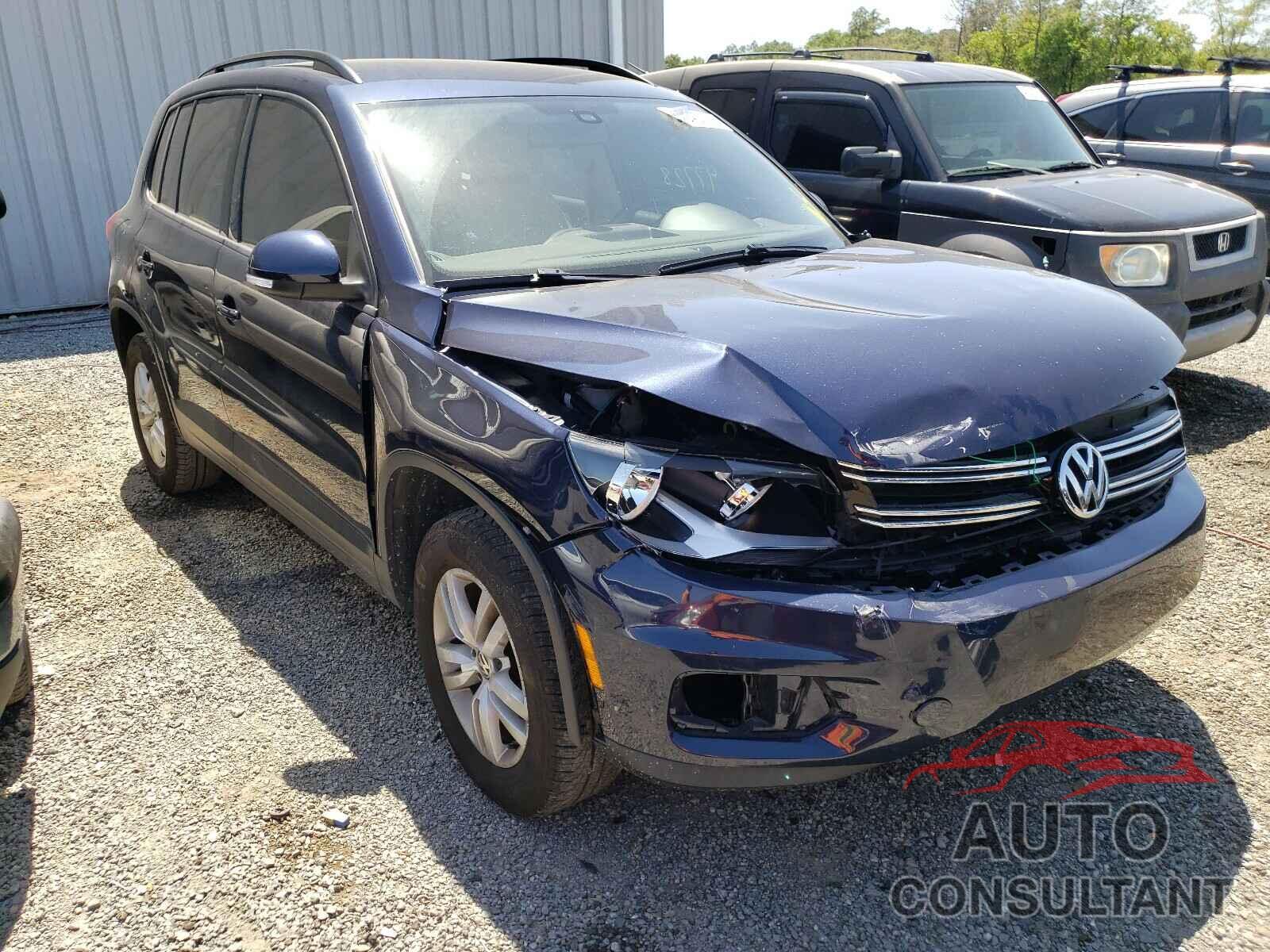 VOLKSWAGEN TIGUAN 2016 - WVGAV7AX1GW617615
