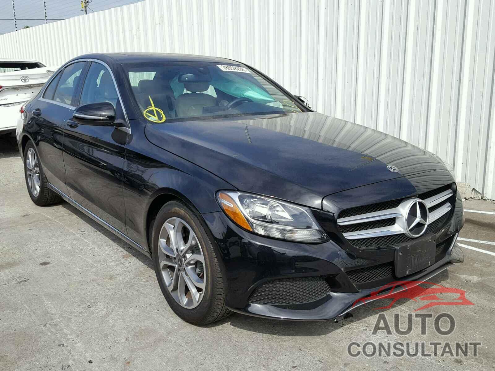 MERCEDES-BENZ C300 2018 - 55SWF4JB2JU244654