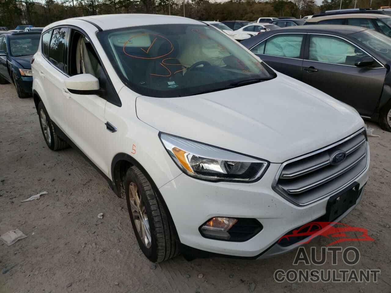 FORD ESCAPE 2017 - 1FMCU0GDXHUC87213