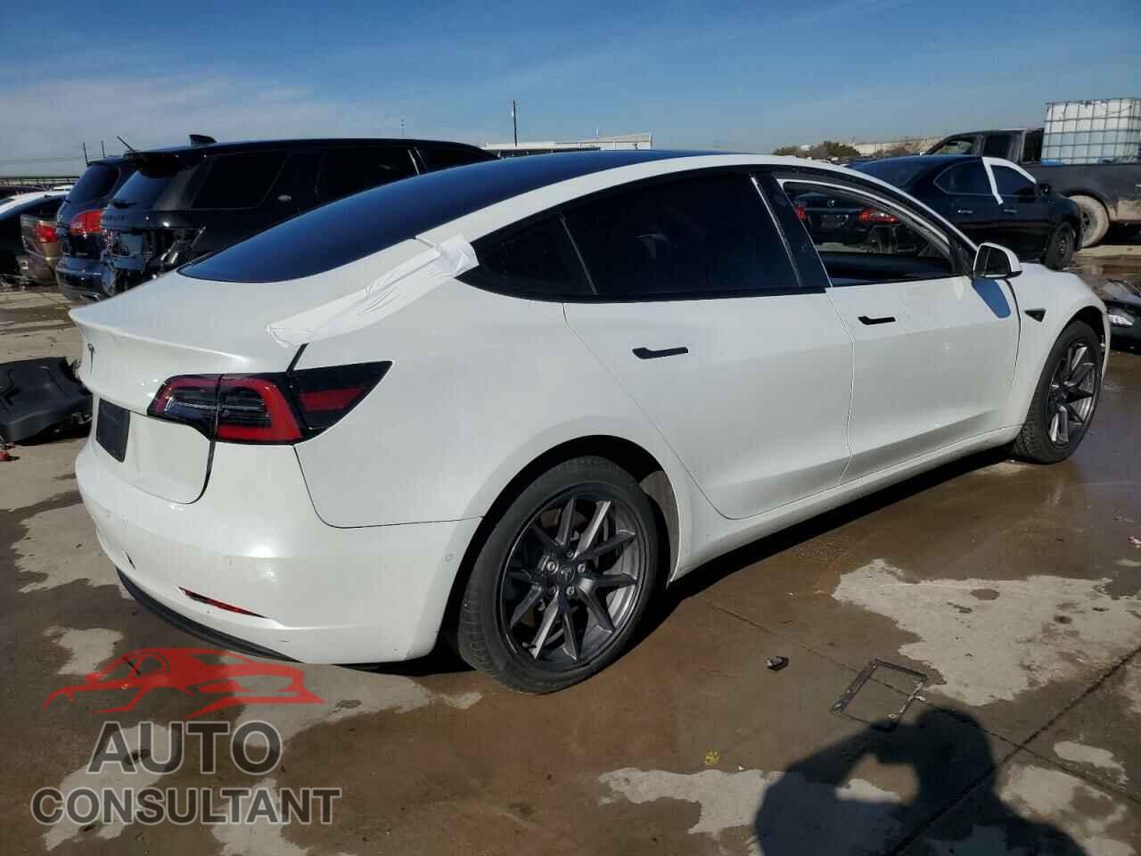 TESLA MODEL 3 2021 - 5YJ3E1EA4MF873375
