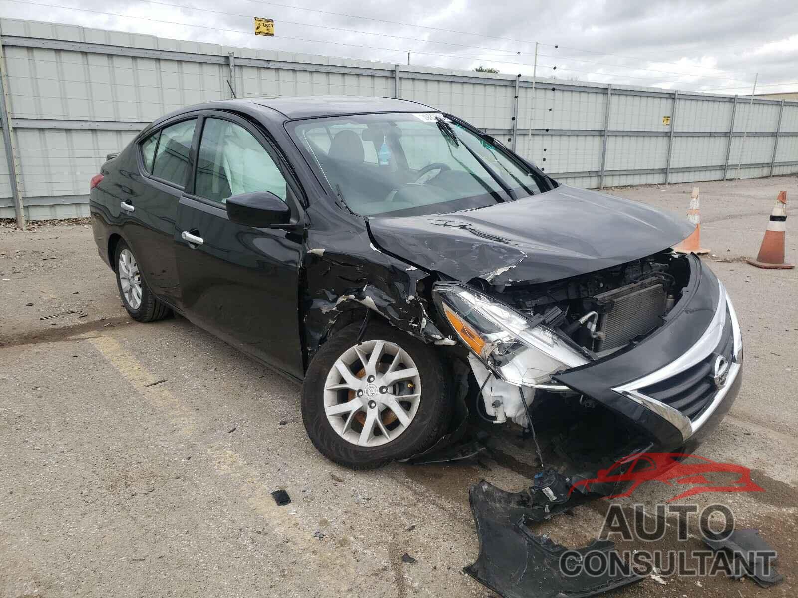 NISSAN VERSA 2019 - 3N1CN7APXKL825135